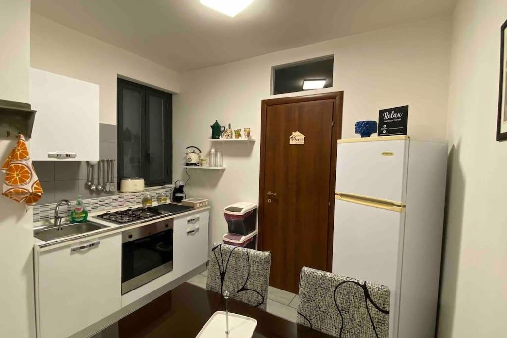 Sweet Home Apartment City Center Catánia Buitenkant foto